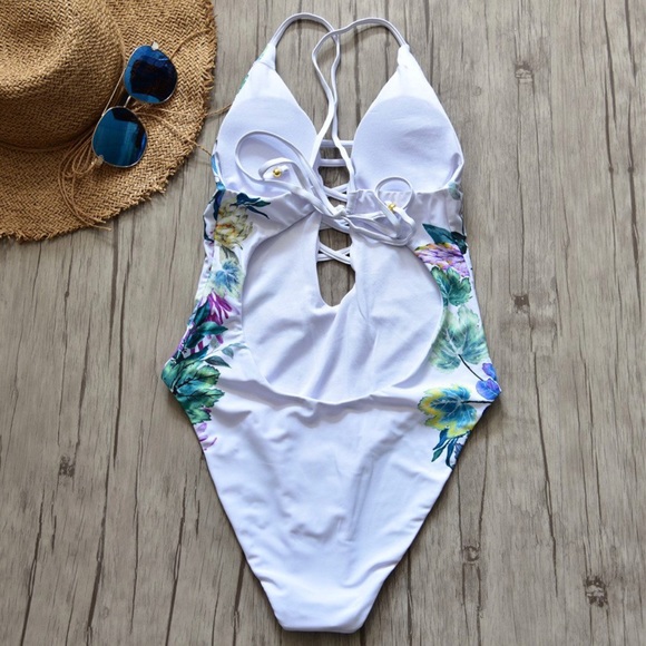 One Piece Floral Print Swimsuit - Picture 3 of 3